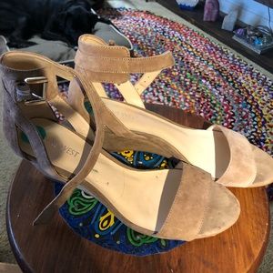 nine West low wedges